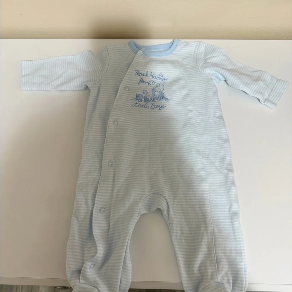 ❤️ BUNDLE 4/$20 Onesies Footies